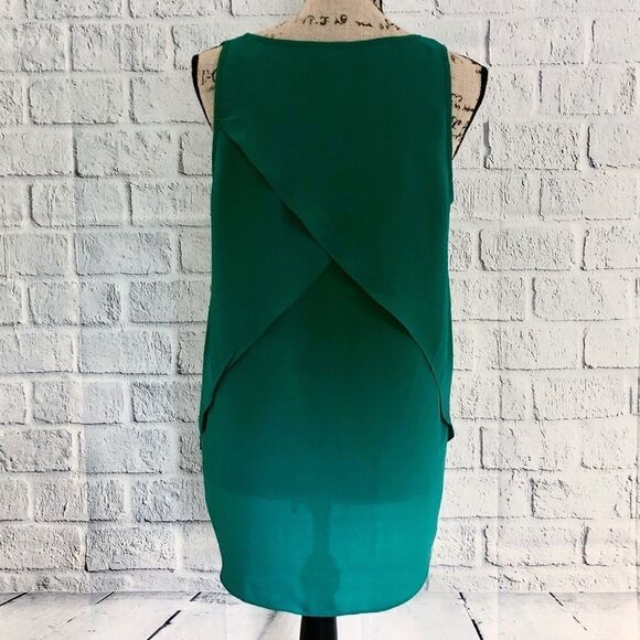 banana republic top with criss cross back - Picture 3 of 4